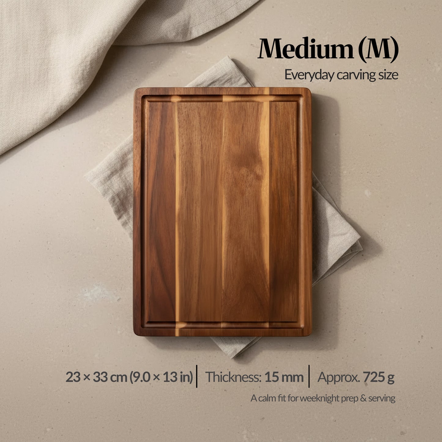 Medium (M) size card showing the board with dimensions 23 × 33 cm (9.0 × 13 in), thickness 15 mm, and approximate weight 725 g.