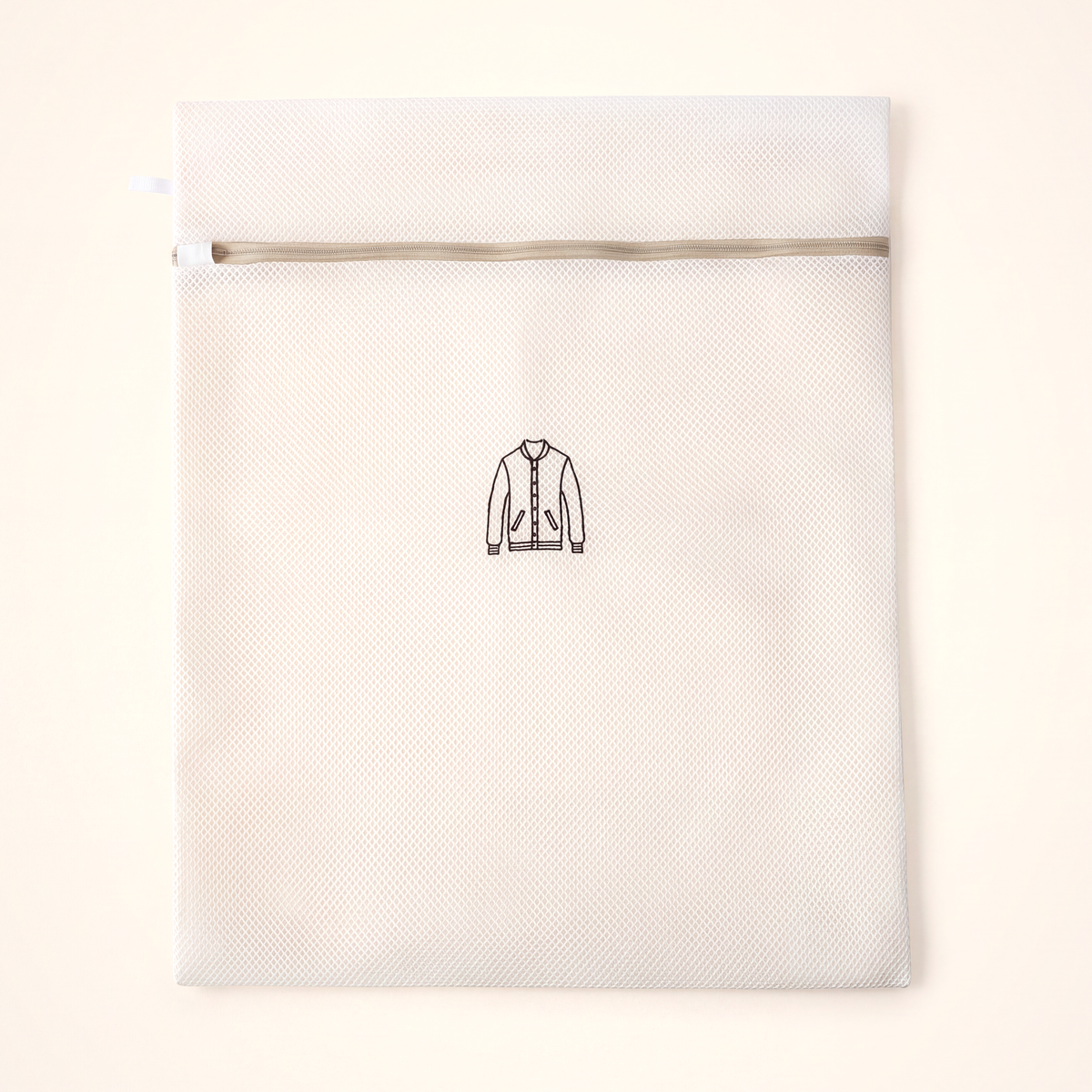 Large flat mesh laundry bag with a jacket icon and a zip across the top