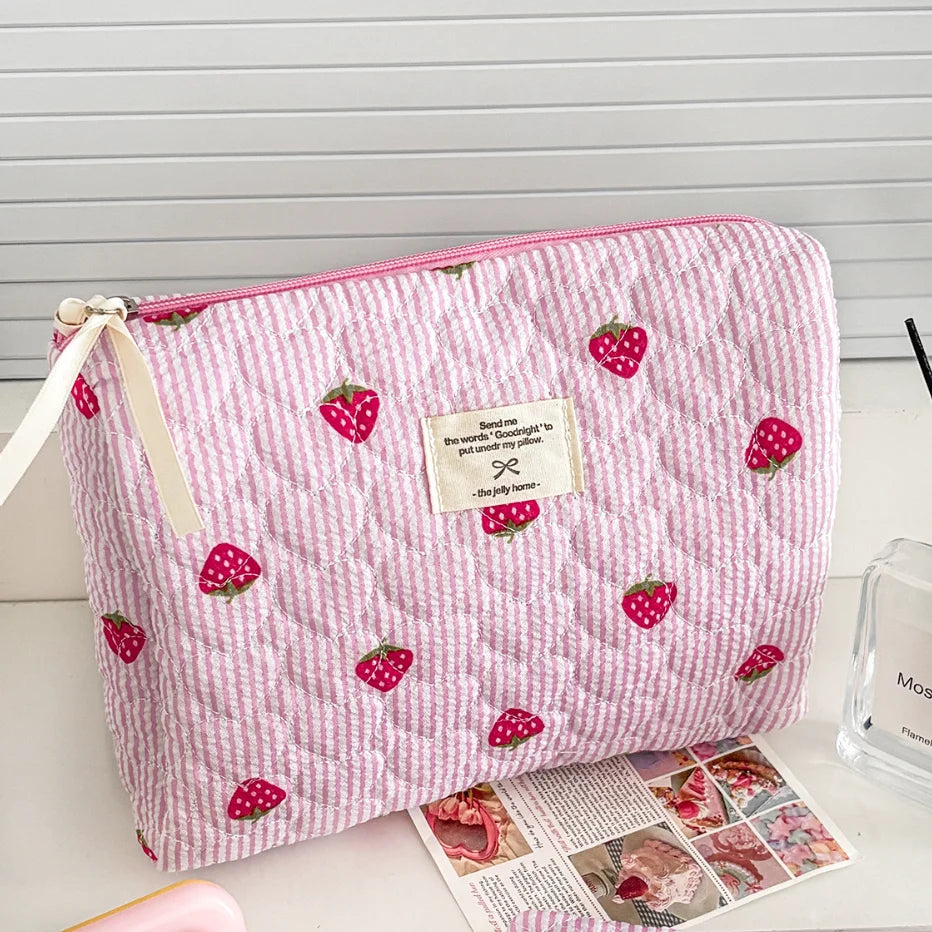 Quilted Cotton Ladies Travel Storage Bag Retro Cherry Women's Cosmetic Bags Cute Design Girls Pencil Case Makeup Bag Handbags